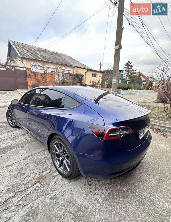 Седан Tesla Model 3 2022 в Днепре