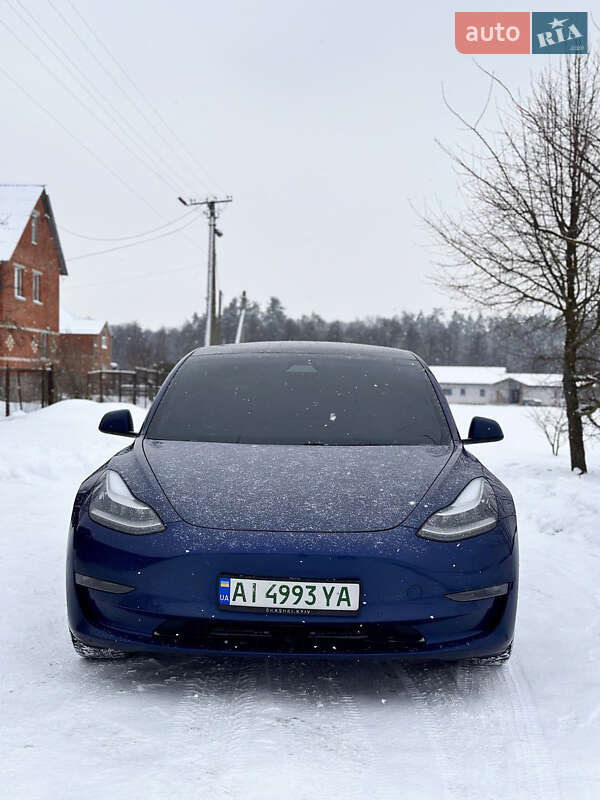 Седан Tesla Model 3 2020 в Киеве фото Седан Tesla Model 3 2020 в Киеве