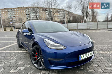 Седан Tesla Model 3 2020 в Кривому Розі