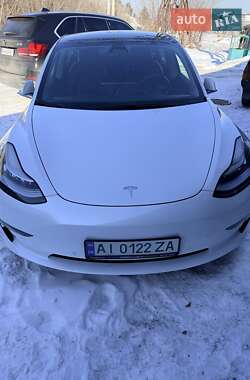 Седан Tesla Model 3 2020 в Гостомеле