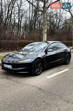Седан Tesla Model 3 2024 в Одессе