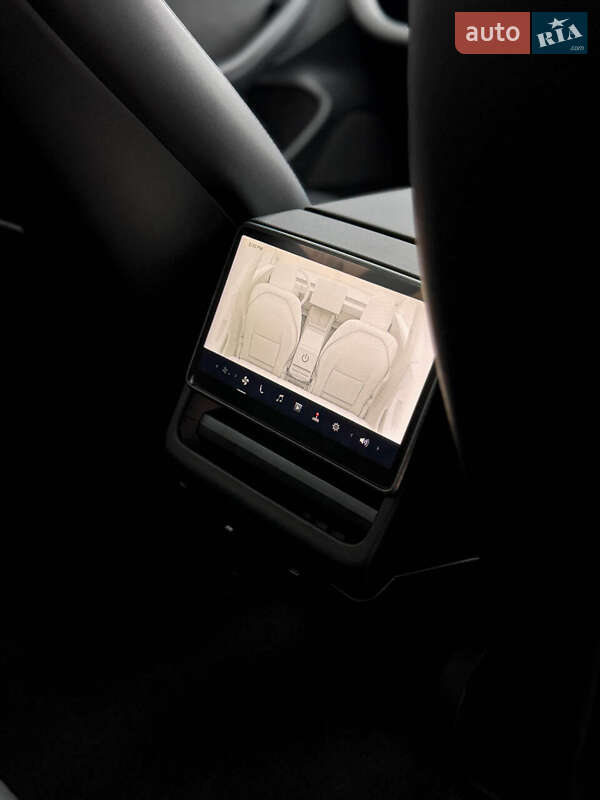 Седан Tesla Model 3 2024 в Одесі фото 21 Седан Tesla Model 3 2024 в Одесі