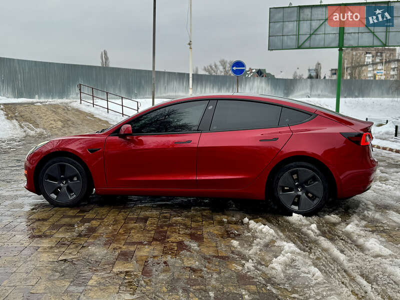 Седан Tesla Model 3 2022 в Кременчуге