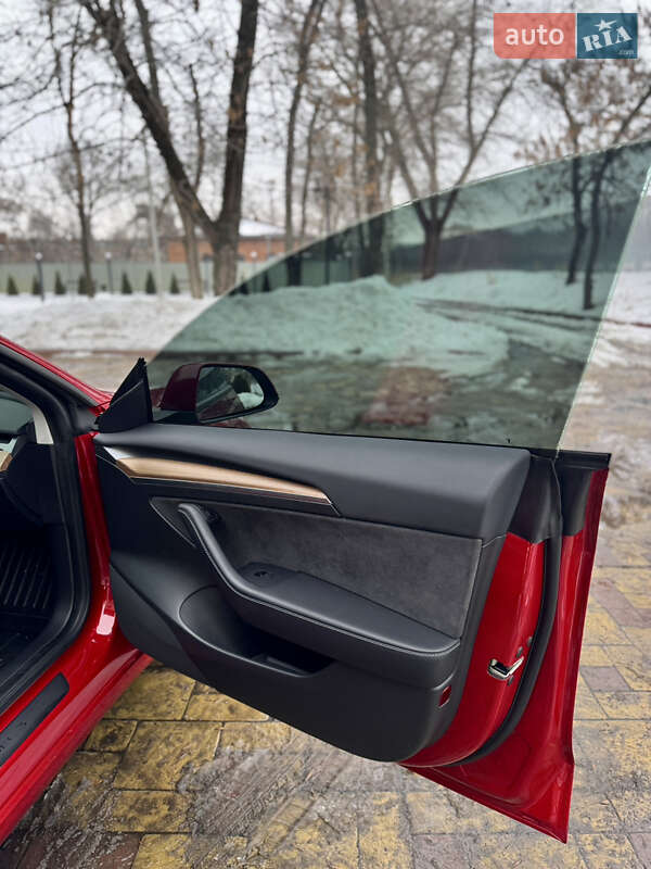 Седан Tesla Model 3 2022 в Кременчуге