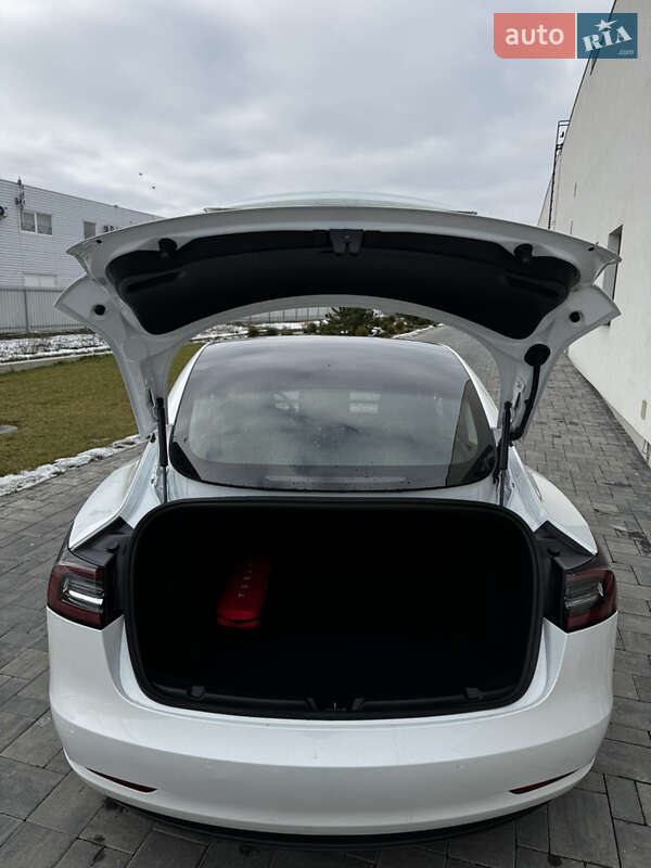 Седан Tesla Model 3 2020 в Луцке фото 14 Седан Tesla Model 3 2020 в Луцке