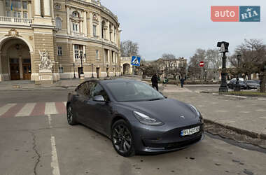 Седан Tesla Model 3 2023 в Одесі