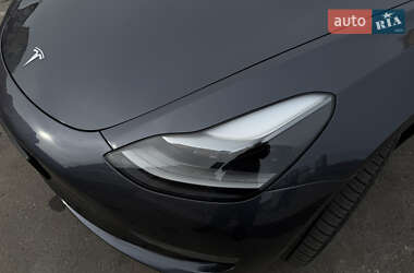 Седан Tesla Model 3 2023 в Одессе