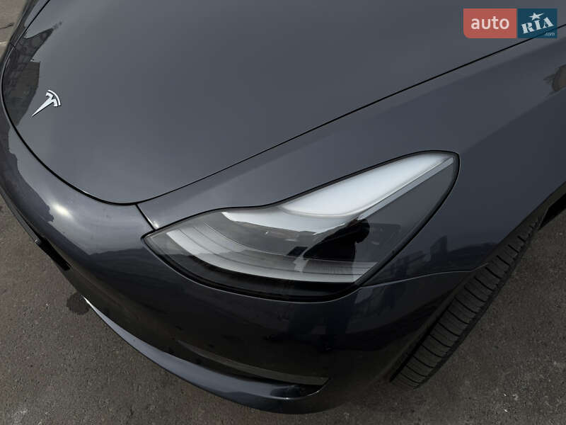 Седан Tesla Model 3 2023 в Одессе