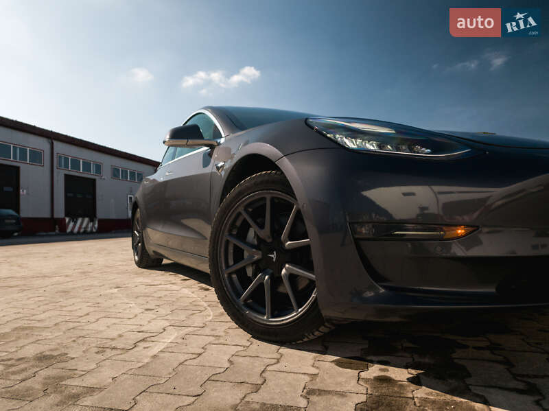 Седан Tesla Model 3 2019 в Львові фото 4 Седан Tesla Model 3 2019 в Львові