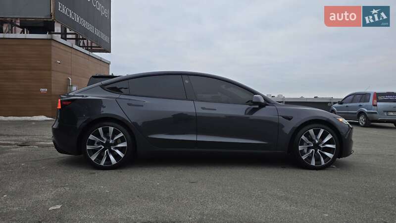 Седан Tesla Model 3 2024 в Киеве фото 22 Седан Tesla Model 3 2024 в Киеве