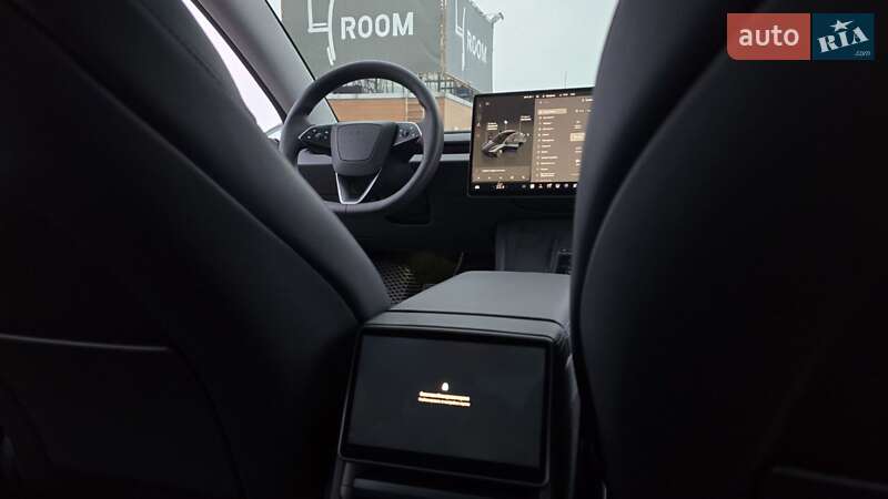 Седан Tesla Model 3 2024 в Киеве фото 28 Седан Tesla Model 3 2024 в Киеве