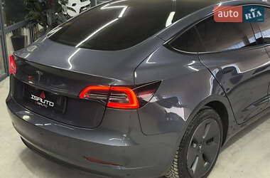 Седан Tesla Model 3 2023 в Одессе