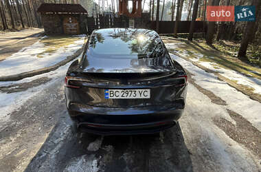 Седан Tesla Model 3 2024 в Львове