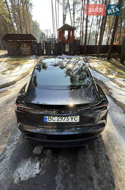 Седан Tesla Model 3 2024 в Львове