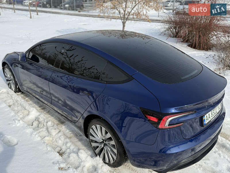 Седан Tesla Model 3 2023 в Киеве