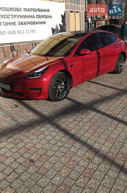 Седан Tesla Model 3 2022 в Запорожье