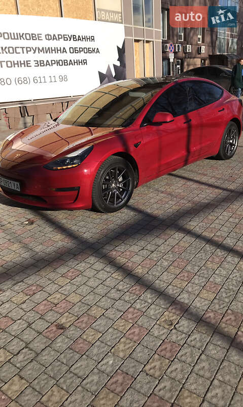 Седан Tesla Model 3 2022 в Запорожье