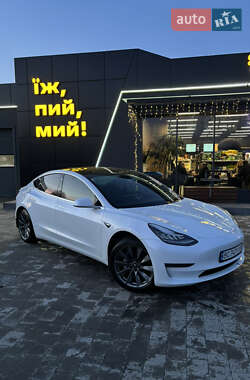 Седан Tesla Model 3 2019 в Каменке-Бугской