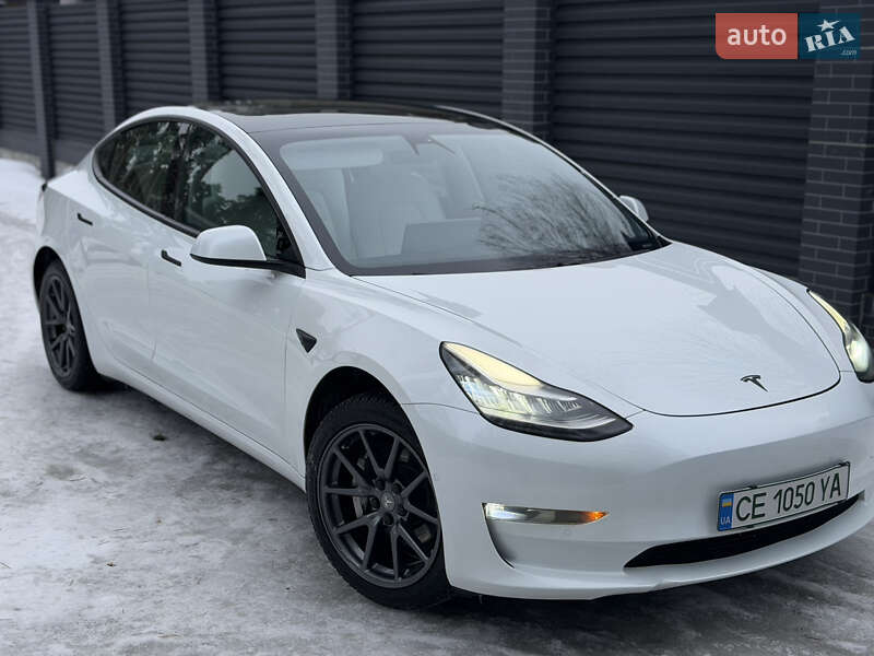 Седан Tesla Model 3 2019 в Виннице