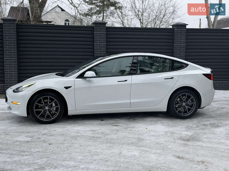 Седан Tesla Model 3 2019 в Виннице