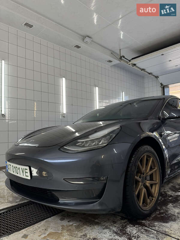 Tesla Model 3 2019