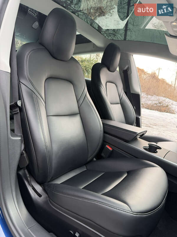 Седан Tesla Model 3 2019 в Києві
