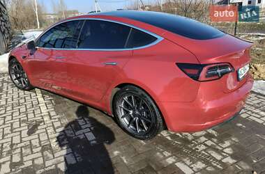 Седан Tesla Model 3 2018 в Луцке