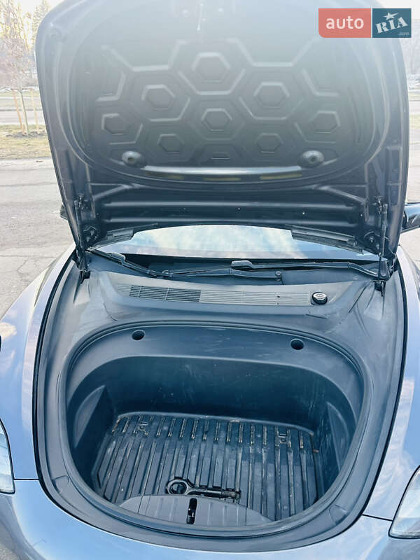 Седан Tesla Model 3 2021 в Львове фото 28 Седан Tesla Model 3 2021 в Львове