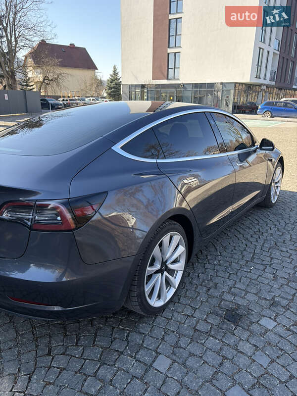 Седан Tesla Model 3 2019 в Сваляві фото 6 Седан Tesla Model 3 2019 в Сваляві