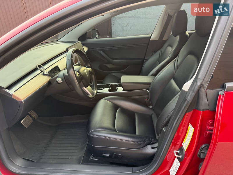 Седан Tesla Model 3 2018 в Днепре