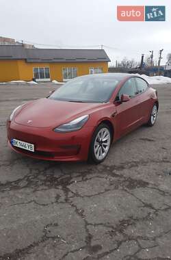 Седан Tesla Model 3 2022 в Ровно