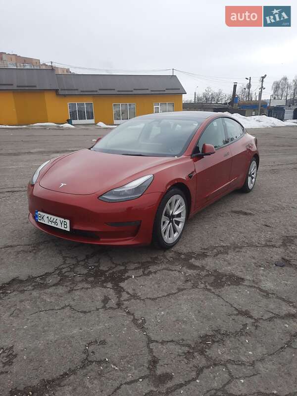 Tesla Model 3 2022