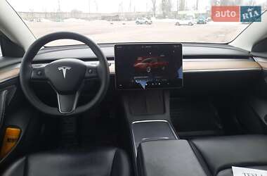 Седан Tesla Model 3 2022 в Ровно