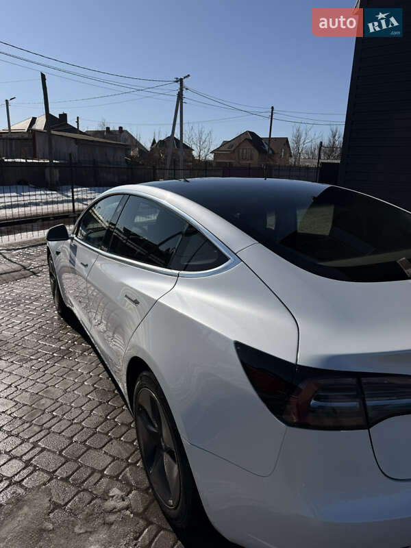 Седан Tesla Model 3 2020 в Білій Церкві