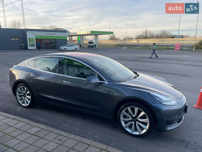 Tesla Model 3 2018