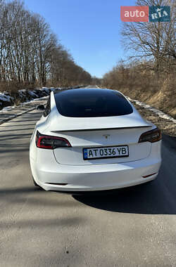 Седан Tesla Model 3 2022 в Ивано-Франковске