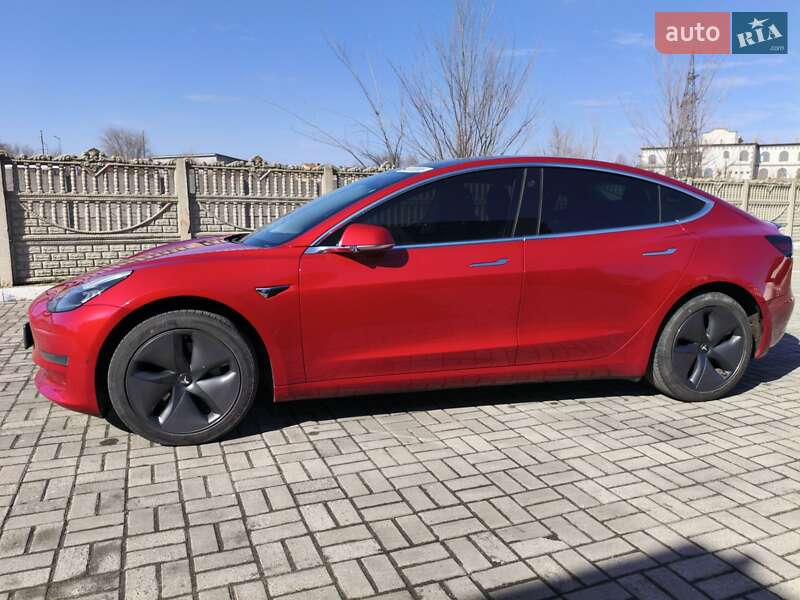 Седан Tesla Model 3 2019 в Запоріжжі