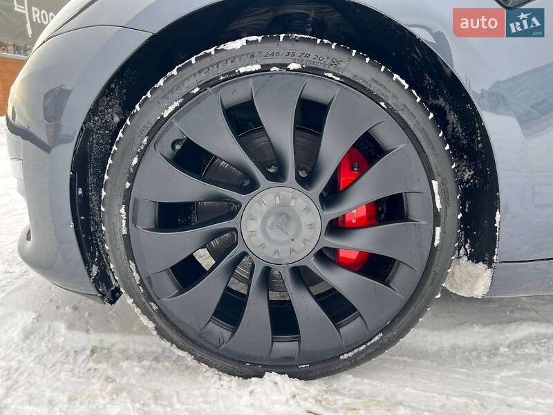 Седан Tesla Model 3 2022 в Києві