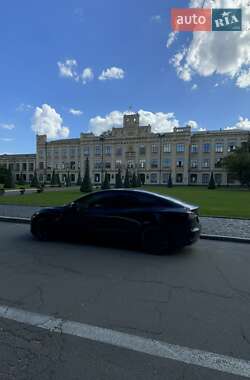 Седан Tesla Model 3 2022 в Киеве