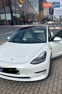 Седан Tesla Model 3 2021 в Тернополе