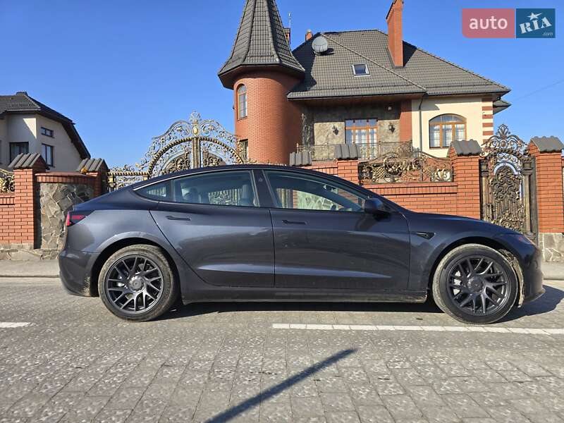 Седан Tesla Model 3 2025 в Львові фото 4 Седан Tesla Model 3 2025 в Львові