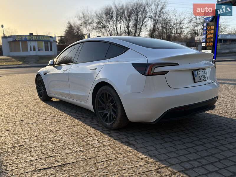 Седан Tesla Model 3 2025 в Запорожье