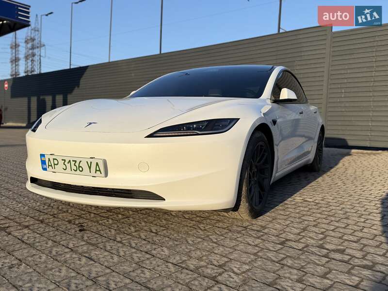 Седан Tesla Model 3 2025 в Запорожье