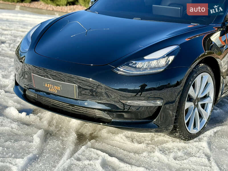 Седан Tesla Model 3 2019 в Харкові