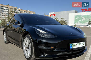 Седан Tesla Model 3 2021 в Николаеве