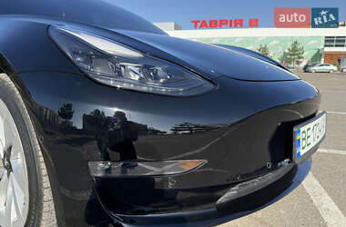 Седан Tesla Model 3 2021 в Николаеве