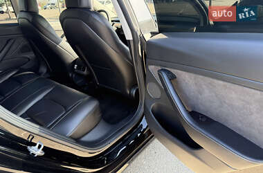Седан Tesla Model 3 2021 в Николаеве