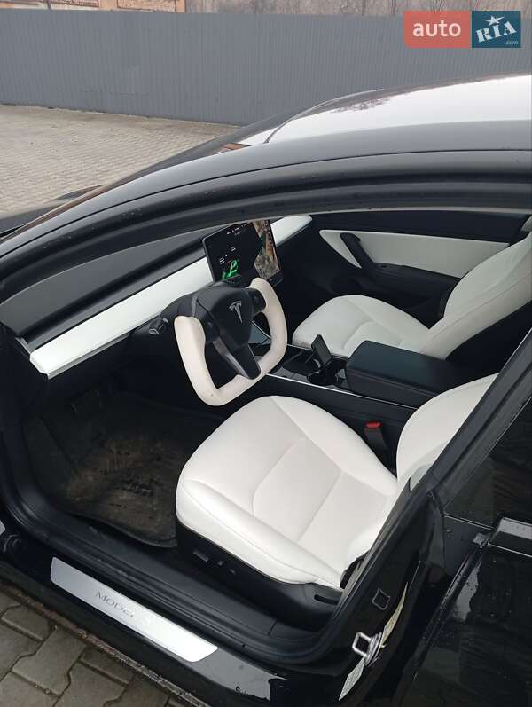 Седан Tesla Model 3 2018 в Нововолинську фото 18 Седан Tesla Model 3 2018 в Нововолинську