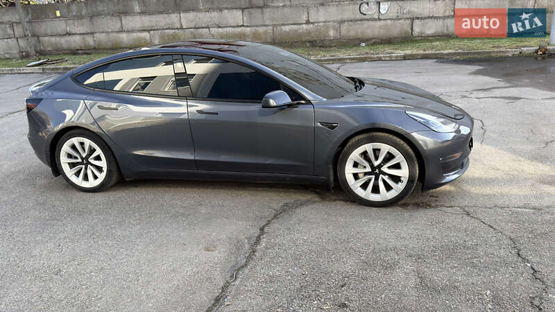 Седан Tesla Model 3 2022 в Запоріжжі