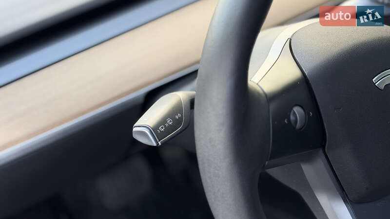 Седан Tesla Model 3 2022 в Запоріжжі